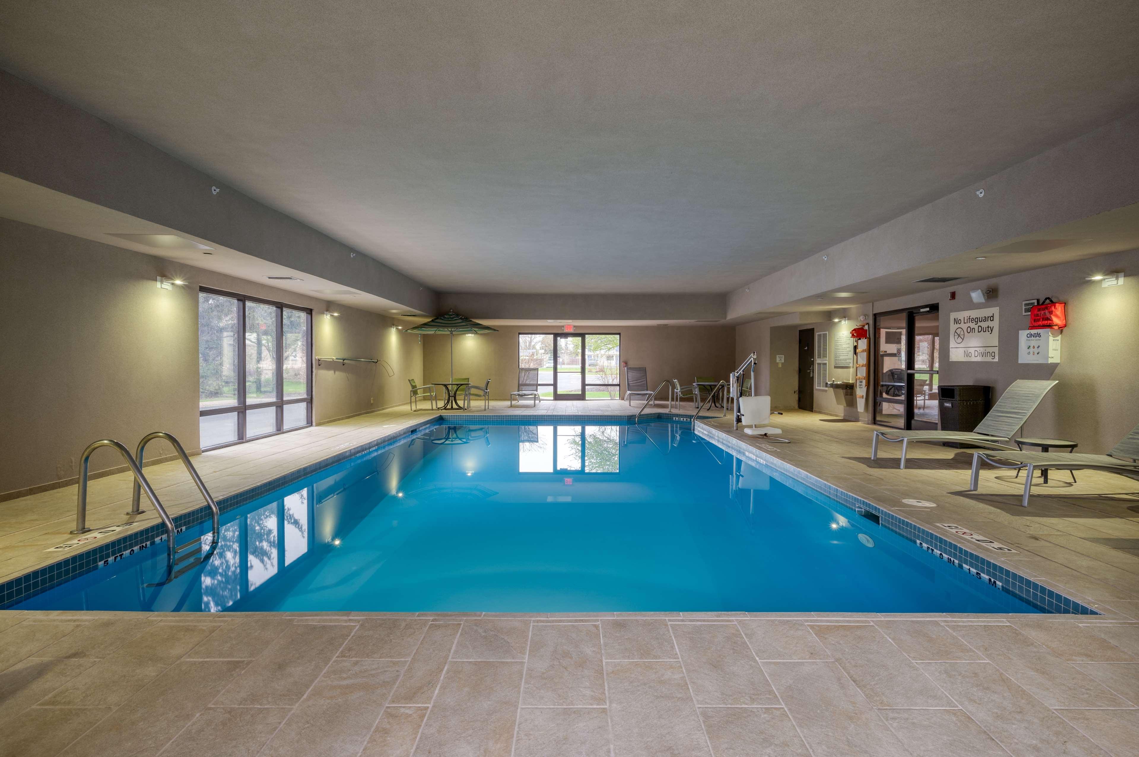 Hampton Inn Janesville Εξωτερικό φωτογραφία